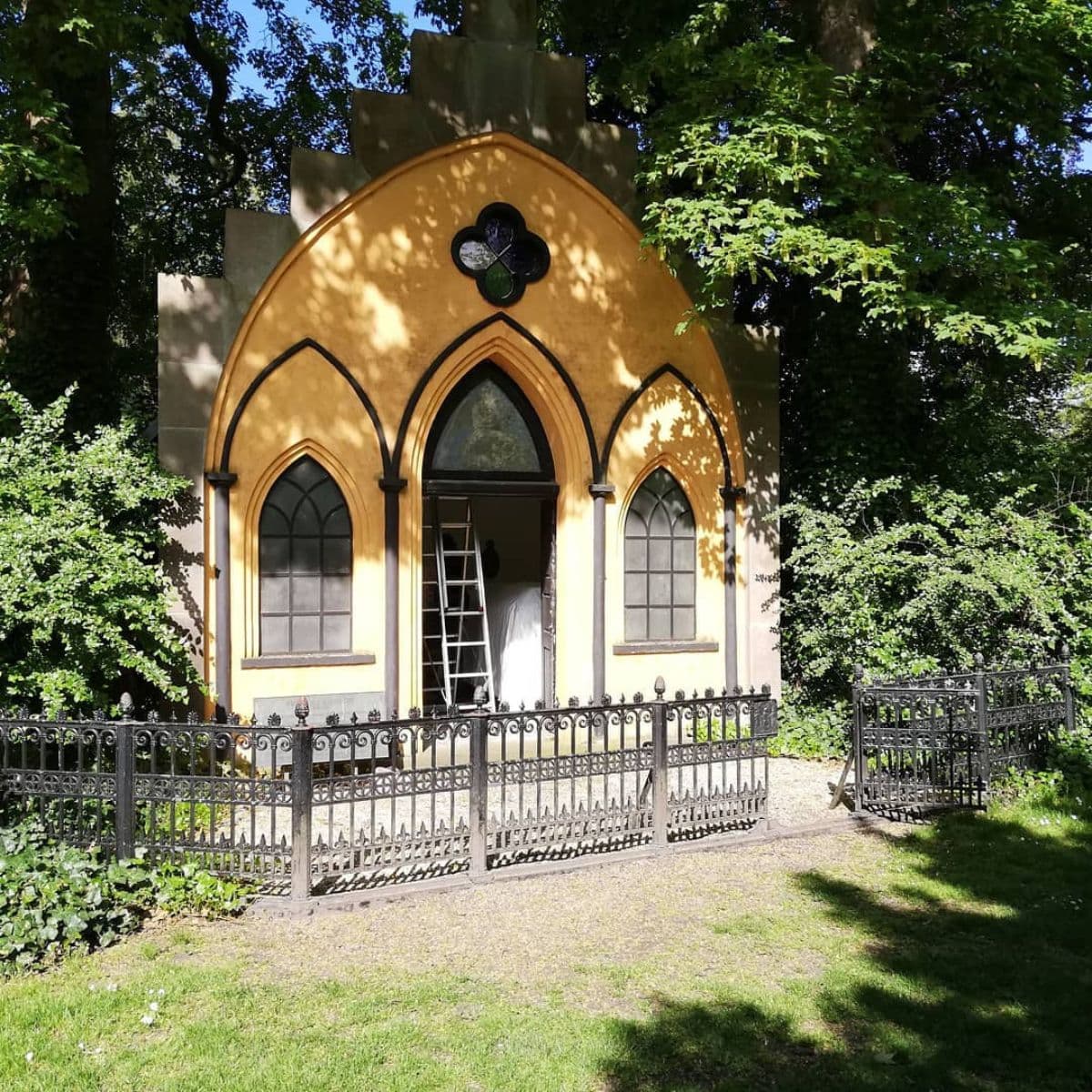 Danmarkshistorier i de dødes have - rundvisning på Assistens Kirkegård.jpg