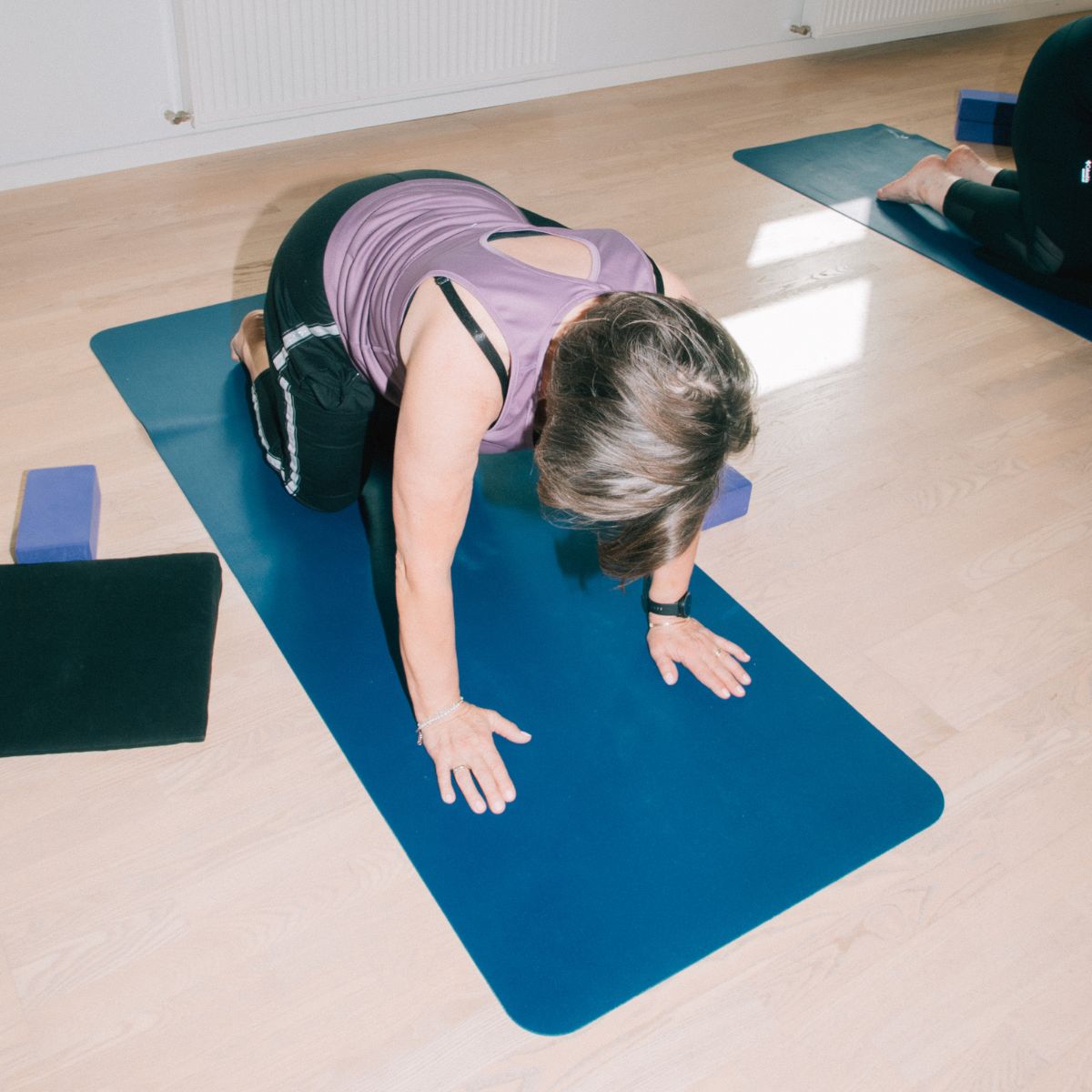 kursist, der dyrker yoga i fof aarhus