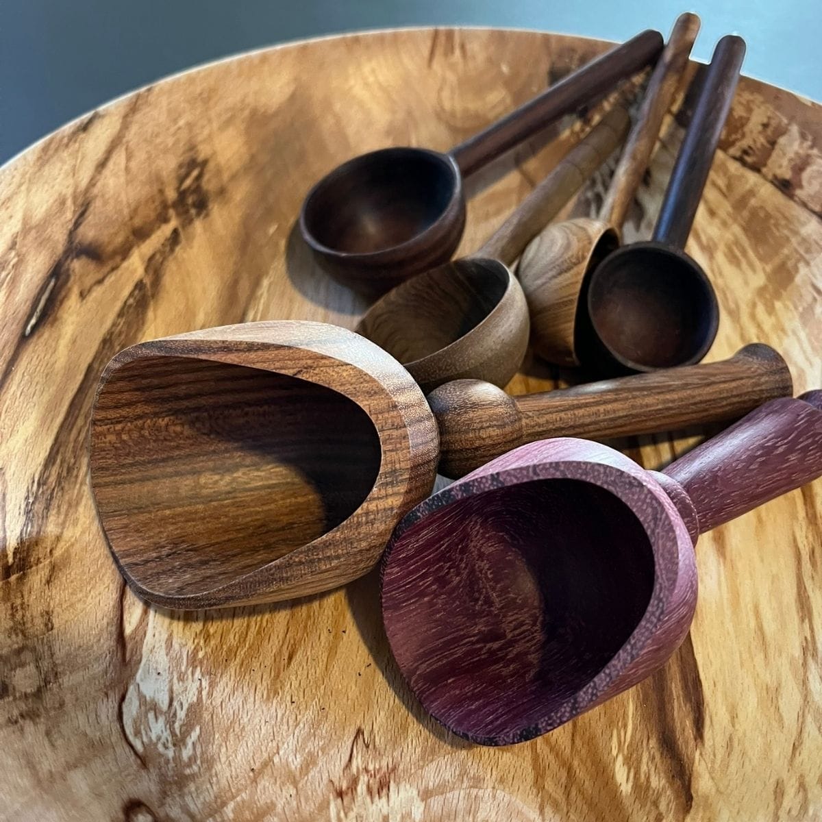 Forskellige skeer drejet i træ