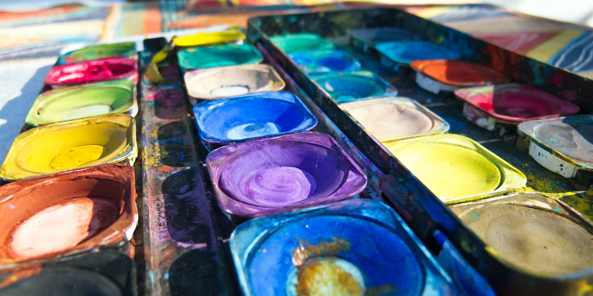 Boks med akvarelmalefarver