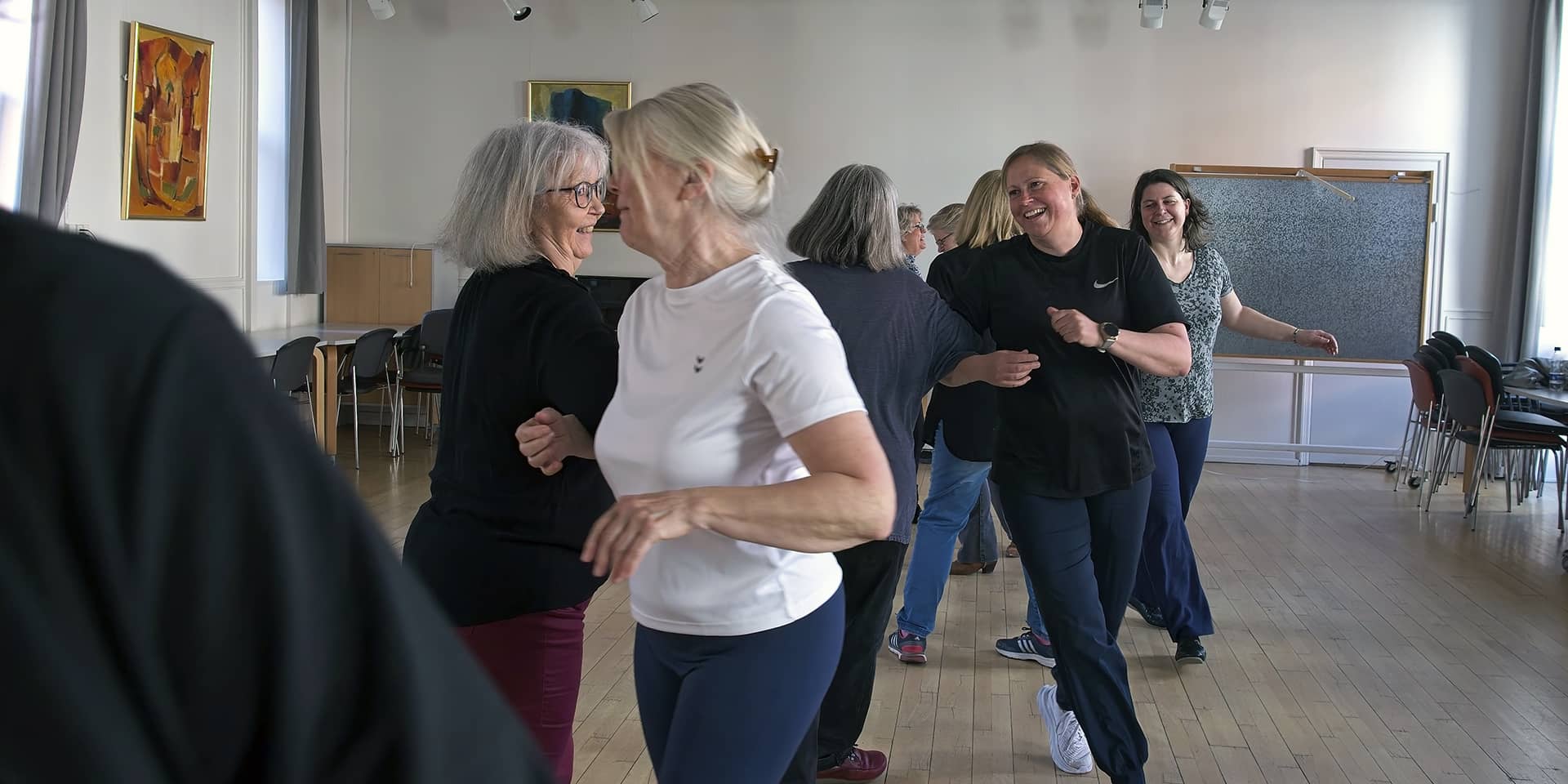 Linedance til alt fra pop til country | FOF Aftenskolen Aarhus