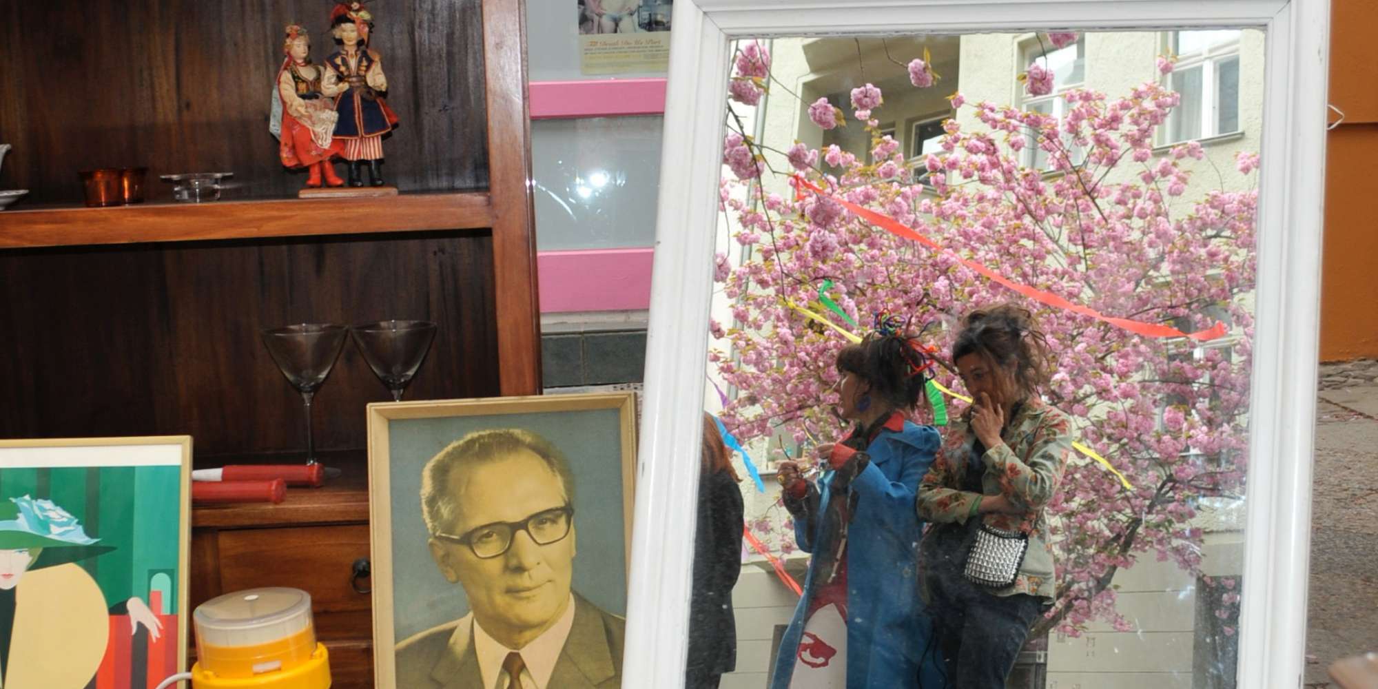 Opstilling af tyske genstande og fotos