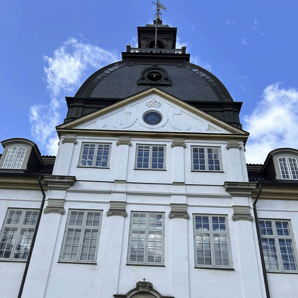 Charlottenlund Slot – guidet rundvisning fra FOF København og Nordsjælland