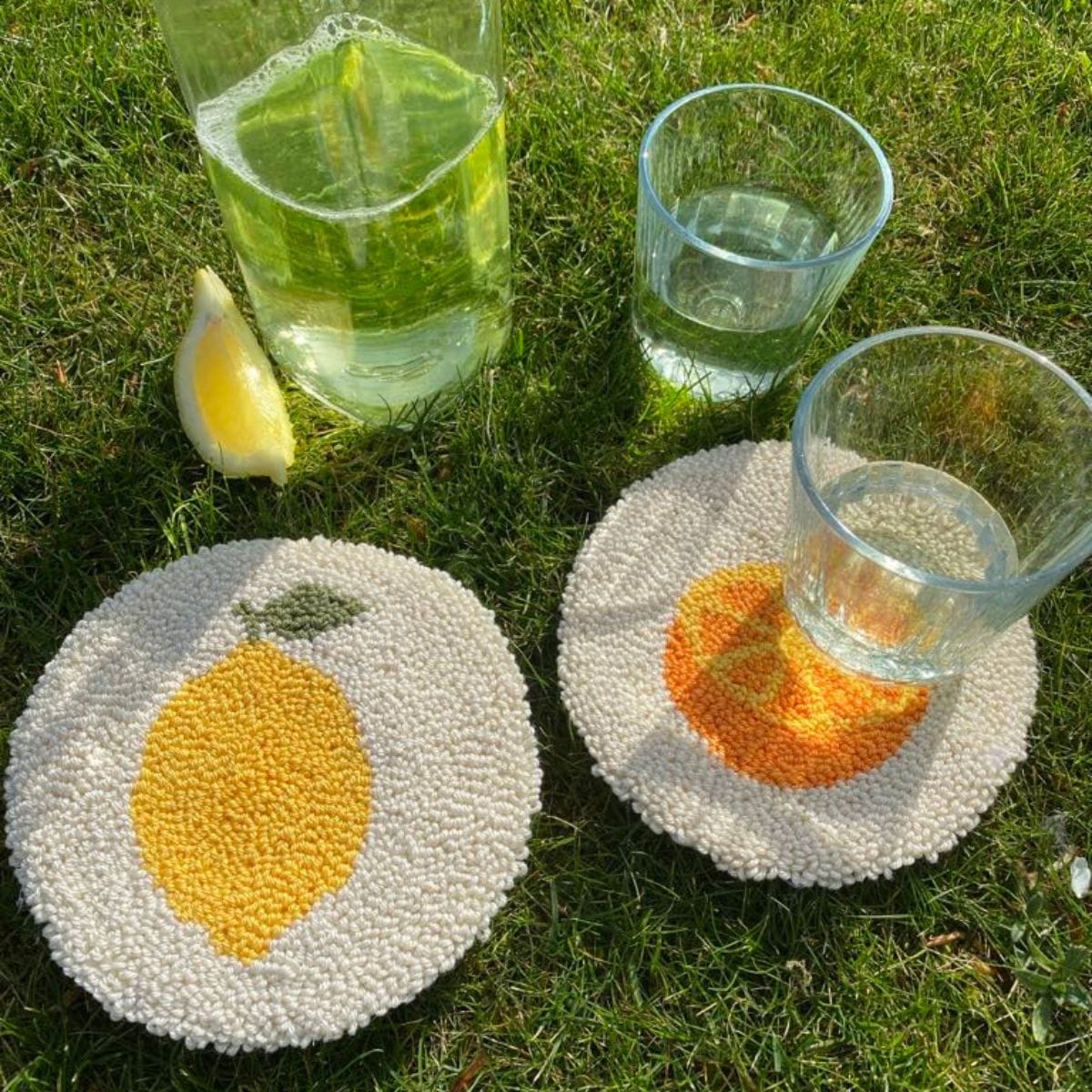 Bordskånere lavet med punch needle