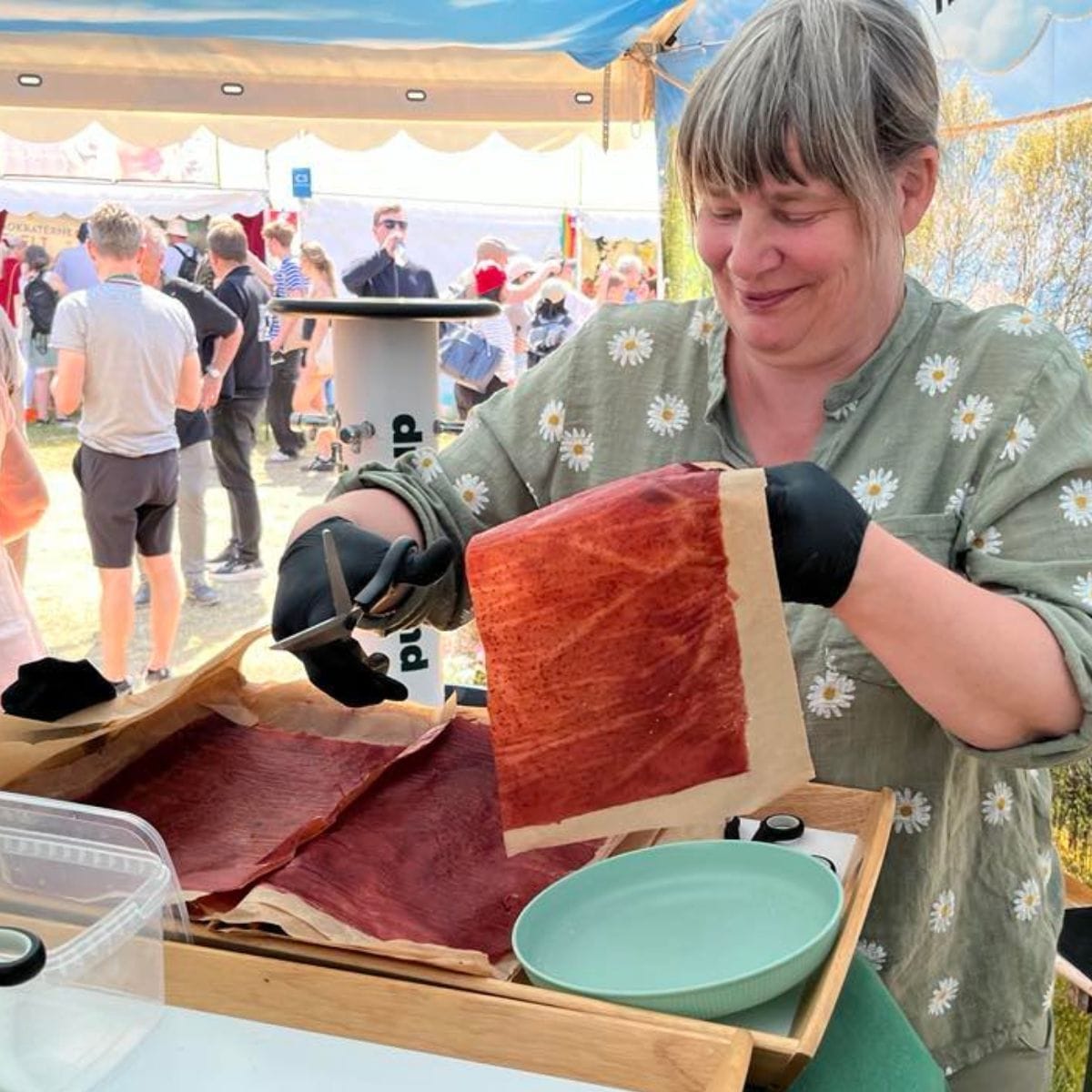 Underviser laver slik