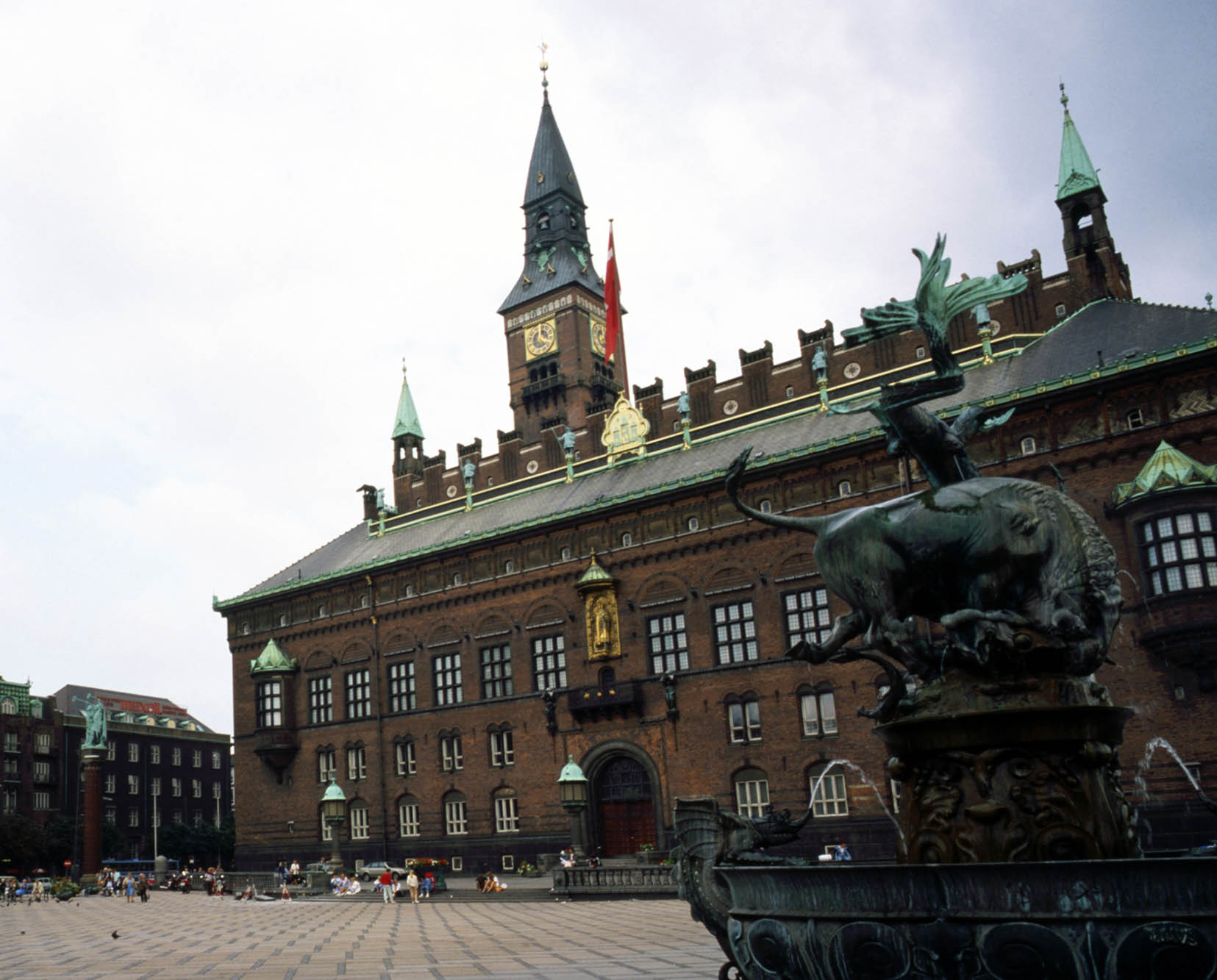 Københavns Rådhus-fofkn-aftenskolen-Ture-stock-3005655.jpg