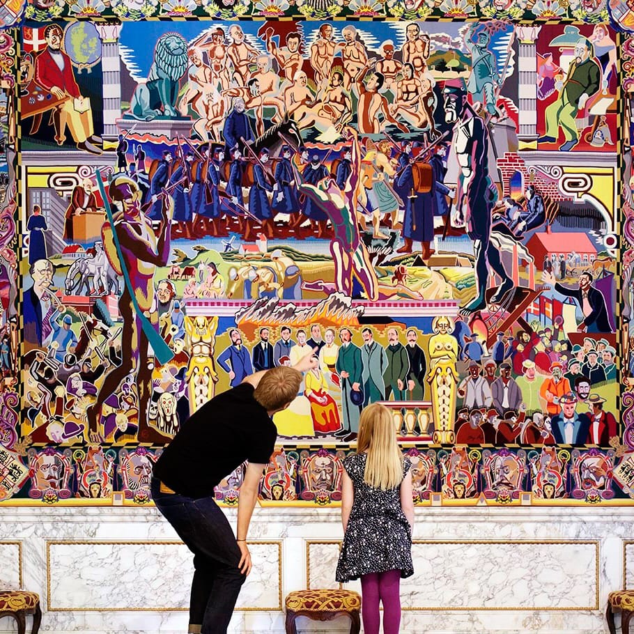 Bjørn Nørgaards farverige gobeliner i Riddersalen på Christiansborg Slot