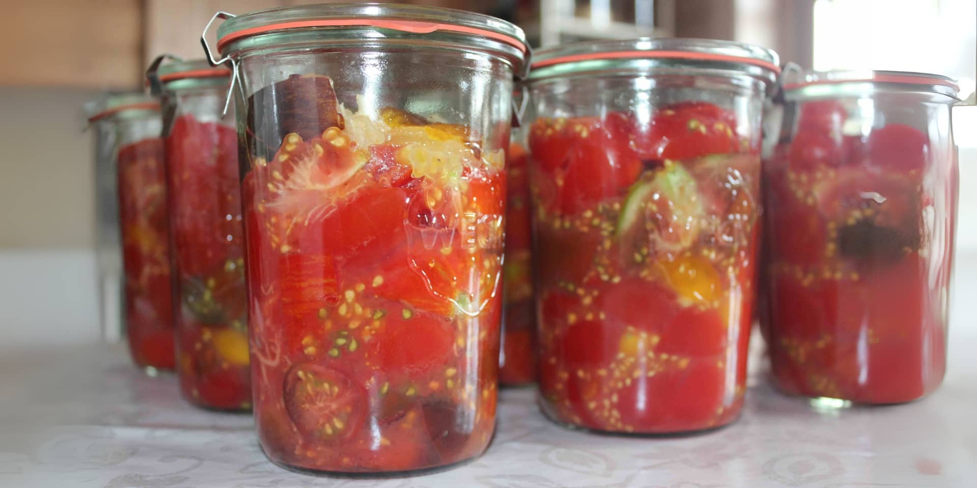 Tryk- og henkogning i glas fra et madlavningskursus i FOF Aarhus