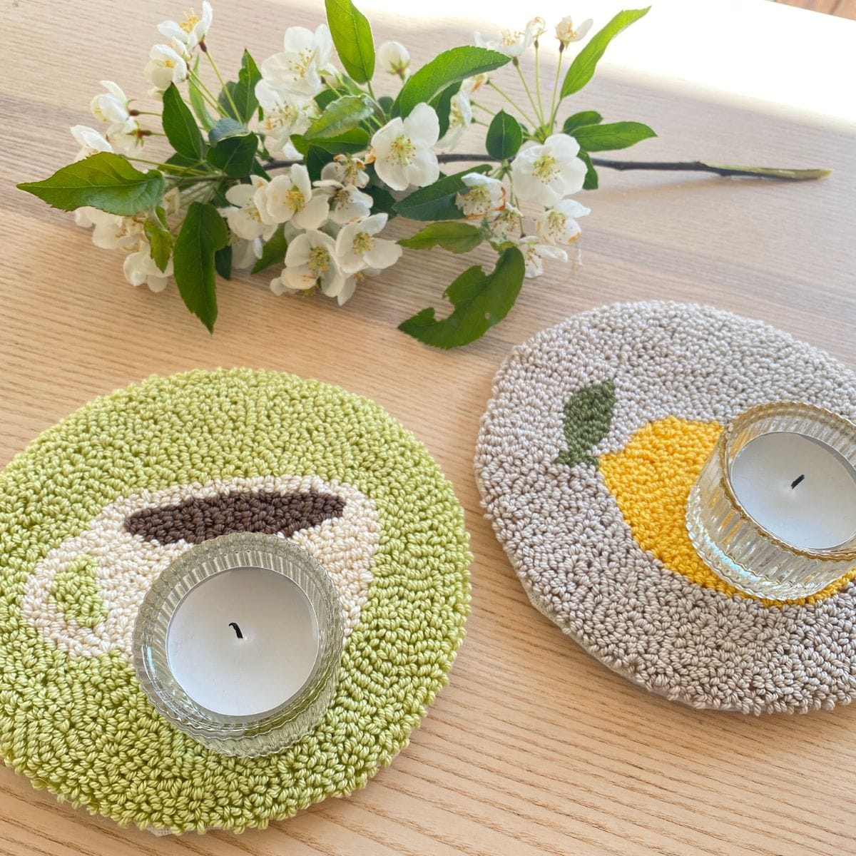 Bordskånere lavet med punch needle