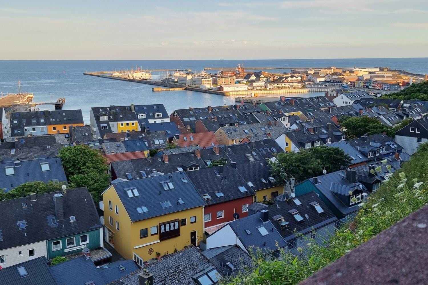 Udsigt over Lavlandets bydel og havn