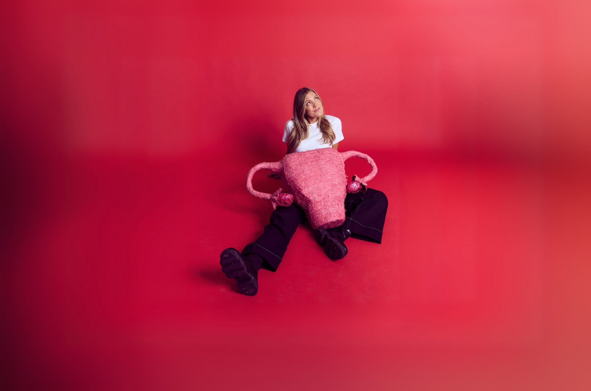 “Josefine Stork fortæller om hormoner, cyklus og balance i foredraget Cyklusrevolutionen hos FOF København og Nordsjælland.”