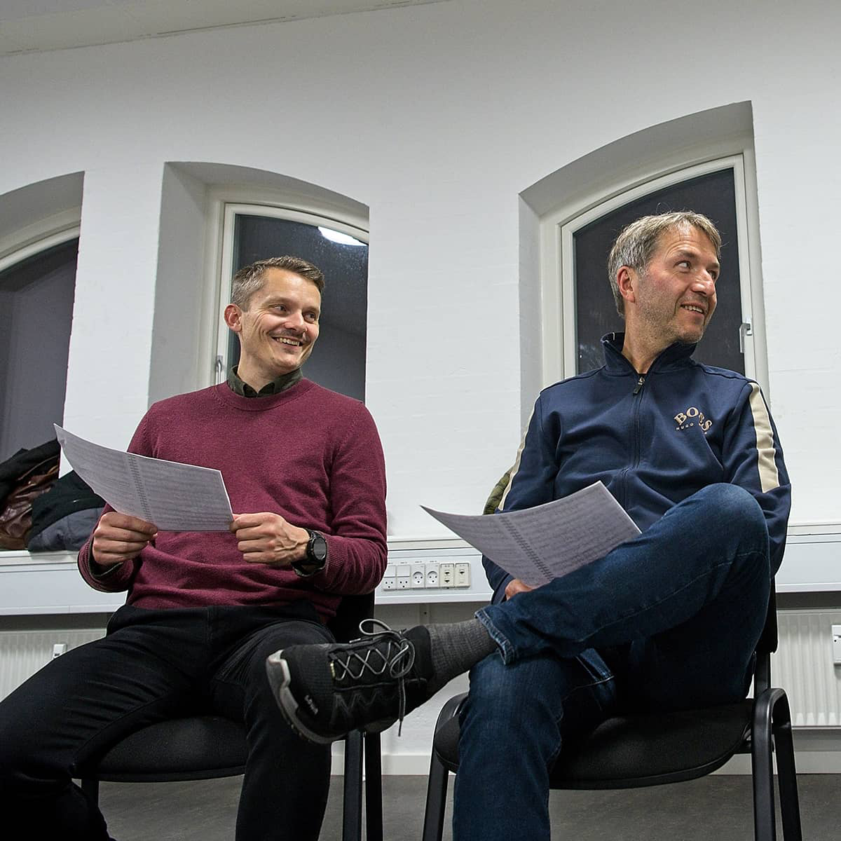 Mænd synger i kor i FOF Aarhus