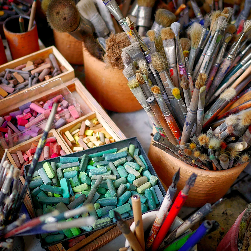 Billede af materialer det er benyttet til billedekunst