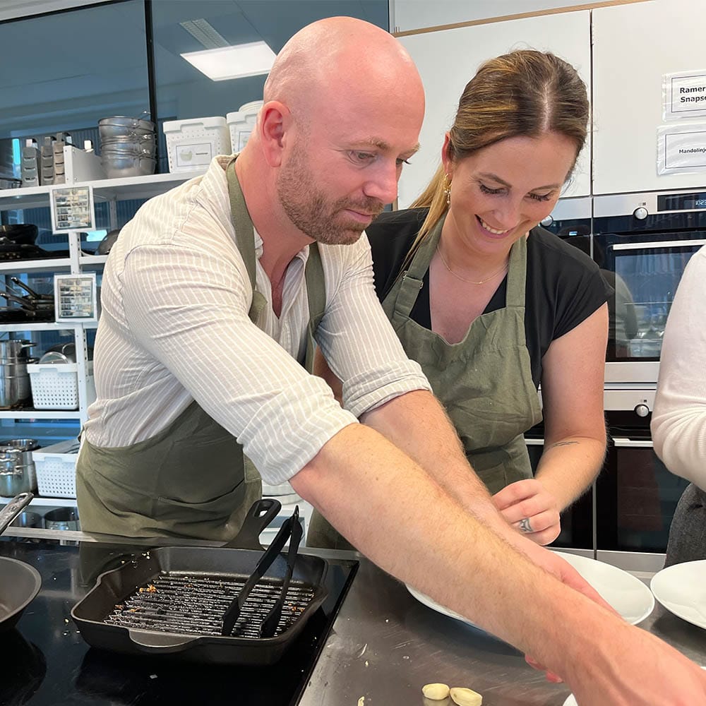 Michael og Jeanette fra Gift ved første blik laver italiensk mad sammen