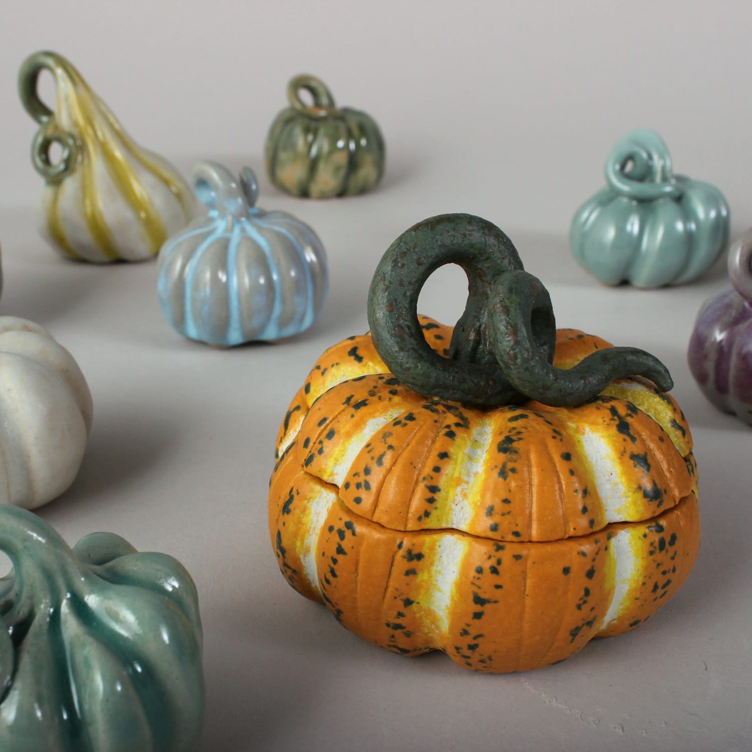 Keramik fra underviser Lotte Carlé Hansen