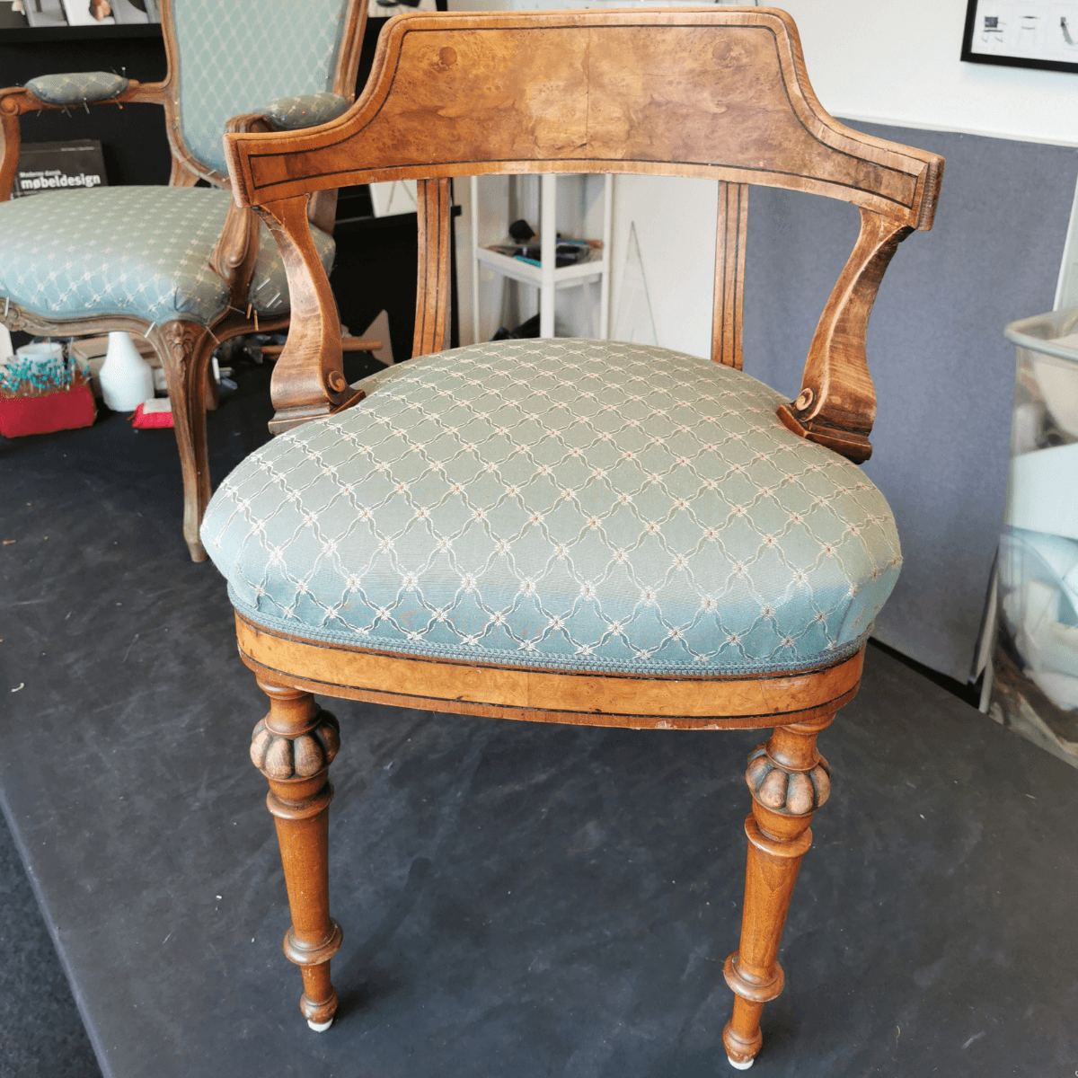 Polsteret stol lavet på kursus ved FOF