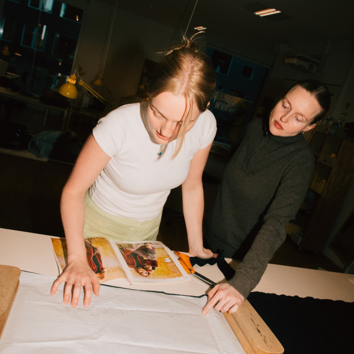 Unge kvinder til syundervisning