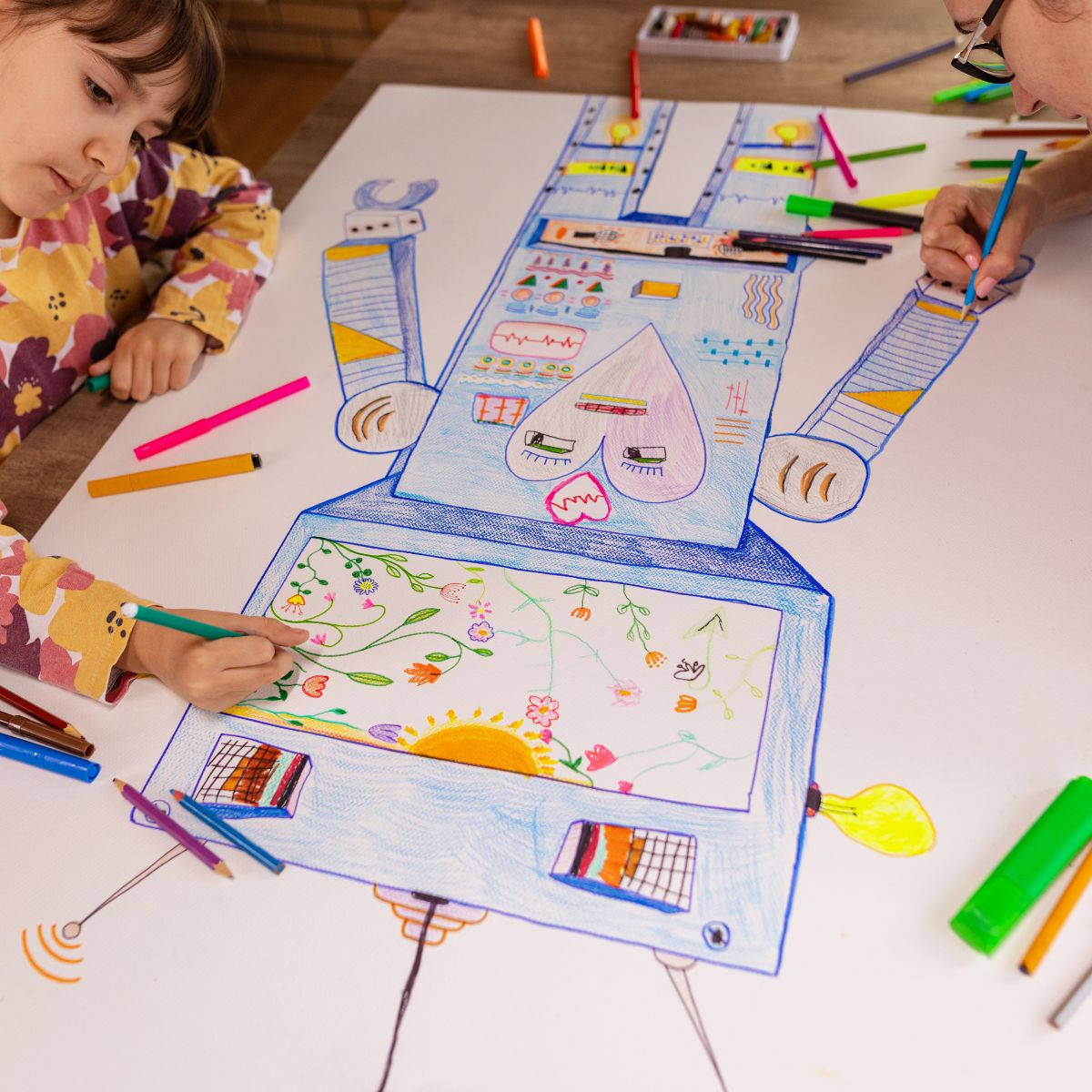 Familiekursus i kreativ kunst – lær at tegne og male sammen med børn i et inspirerende og trygt miljø.