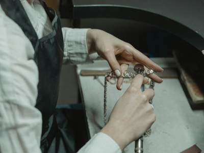 FOF København og Nordsjælland afholder smykkeworkshop i sommerferien