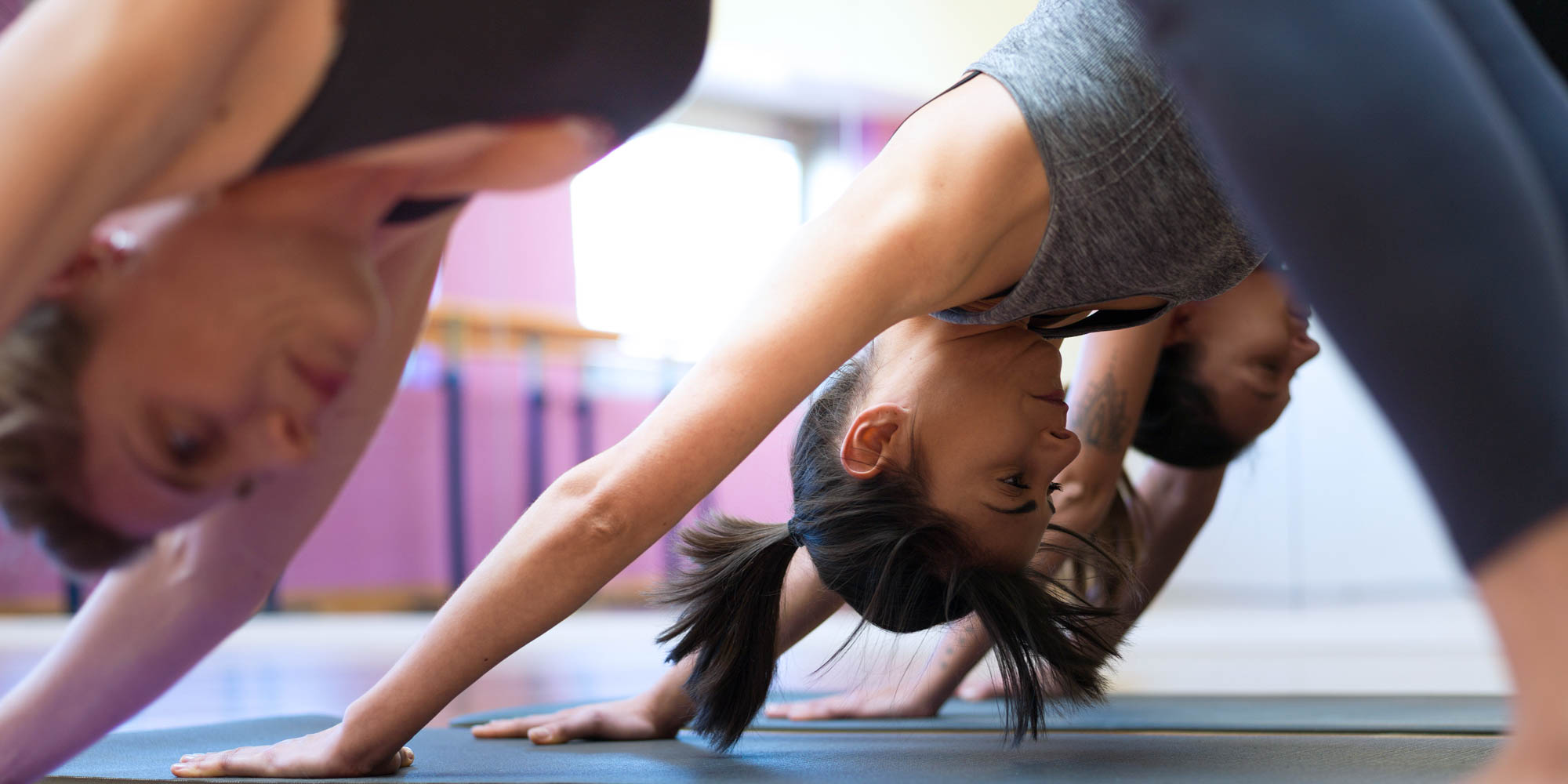 Styrk din krop med Hatha yoga strength hos FOF København og Nordsjælland