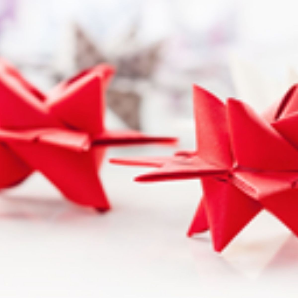 Lær at lave fine julestjerner i papir hos FOF