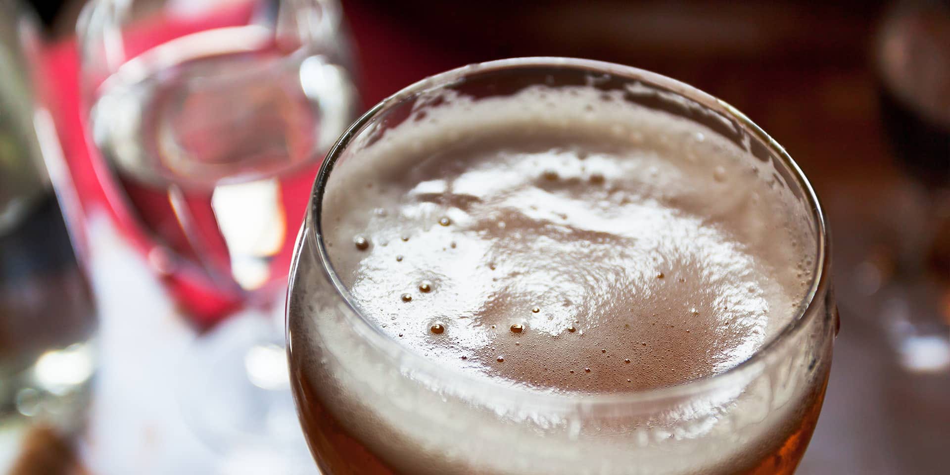 Et ølglas, hvor man kan se øllens skum. Ølsmagning af slovensk øl i FOF Aarhus.