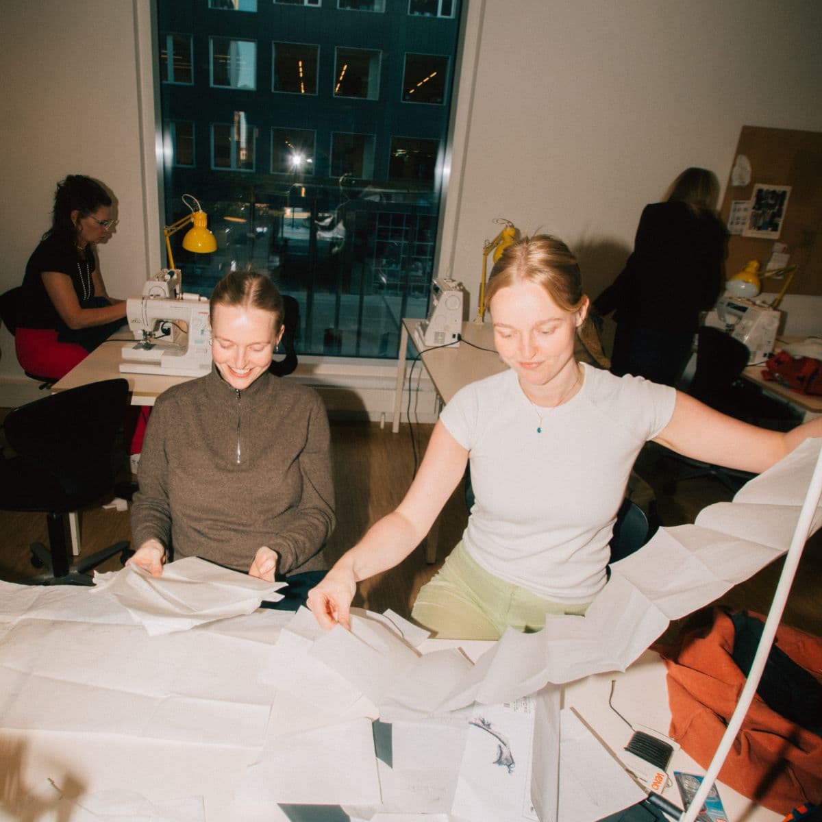 Unge kvinder til syundervisning