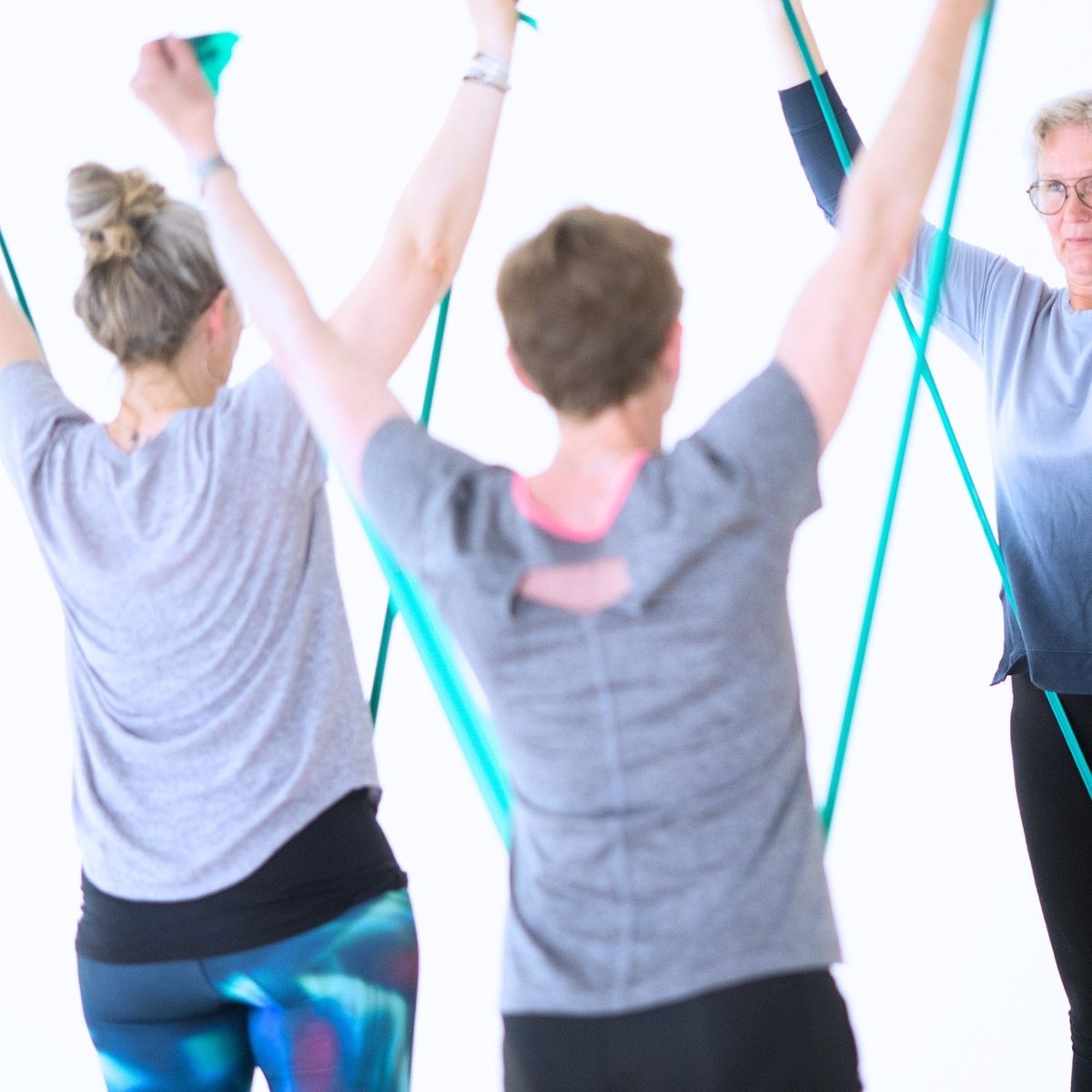 Tre kvinder der træner hos FOF