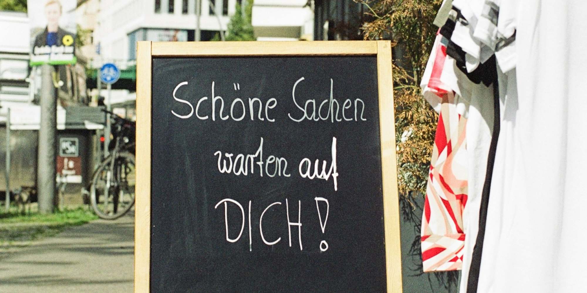 schone sachen street sign by markus spiske via unsplash web.jpg