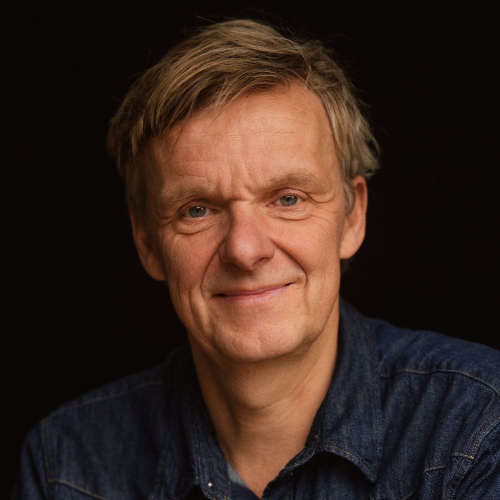 Poul Madsen - Bag forsiden