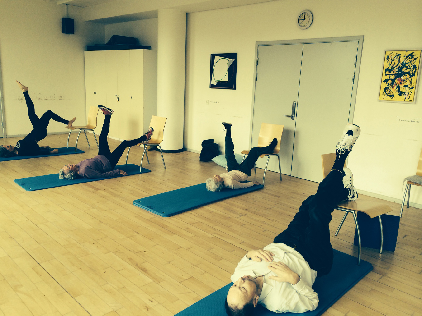 Kursister laver Senior Fitness i Rudersdal Kommune hos FOF København og Nordsjælland.