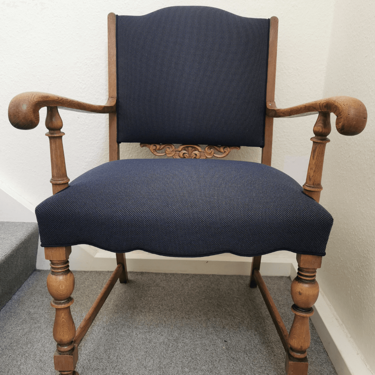 Polsteret stol lavet på kursus ved FOF