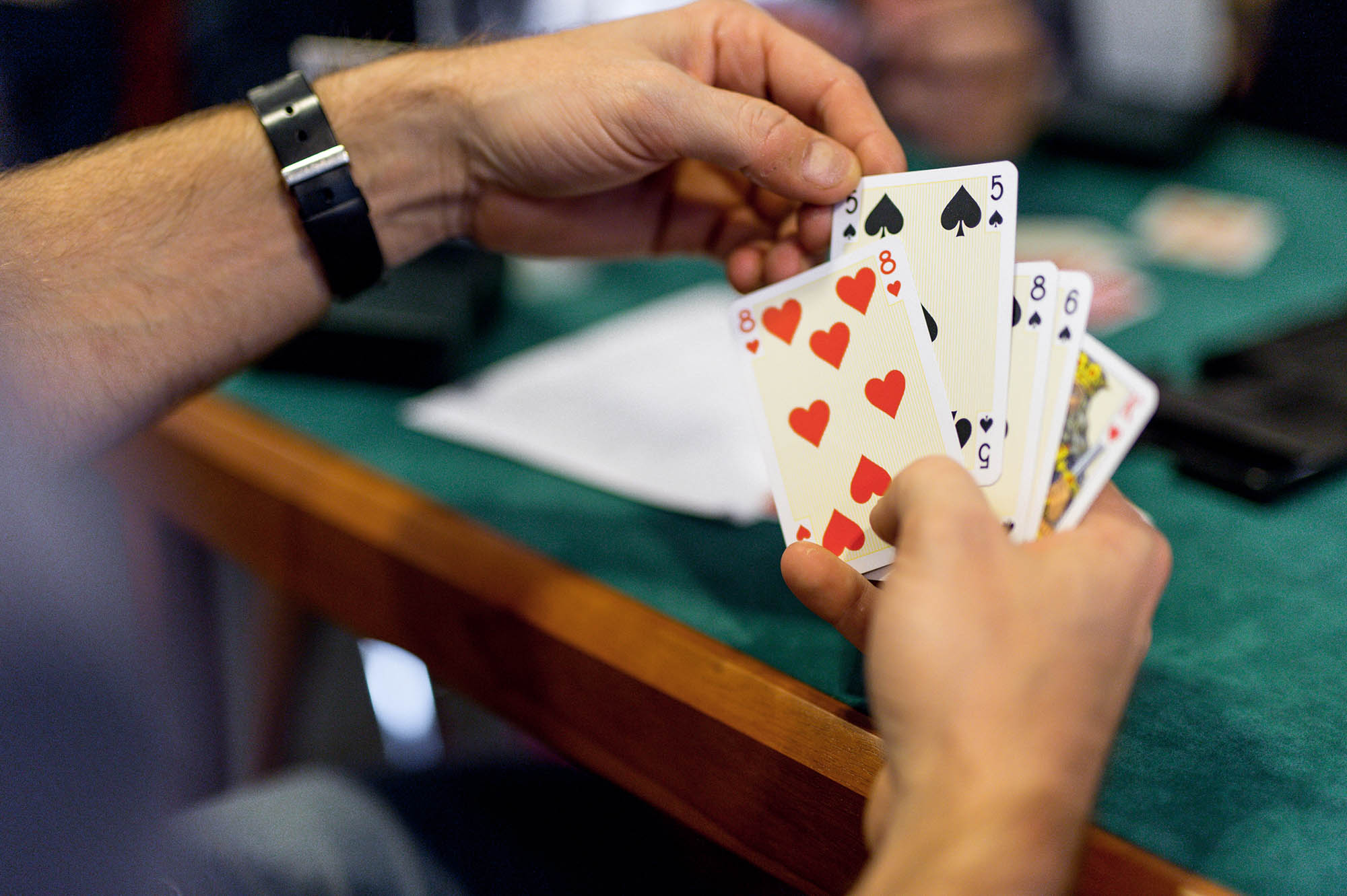 Bridge – øvede – spillekursus hos FOF.