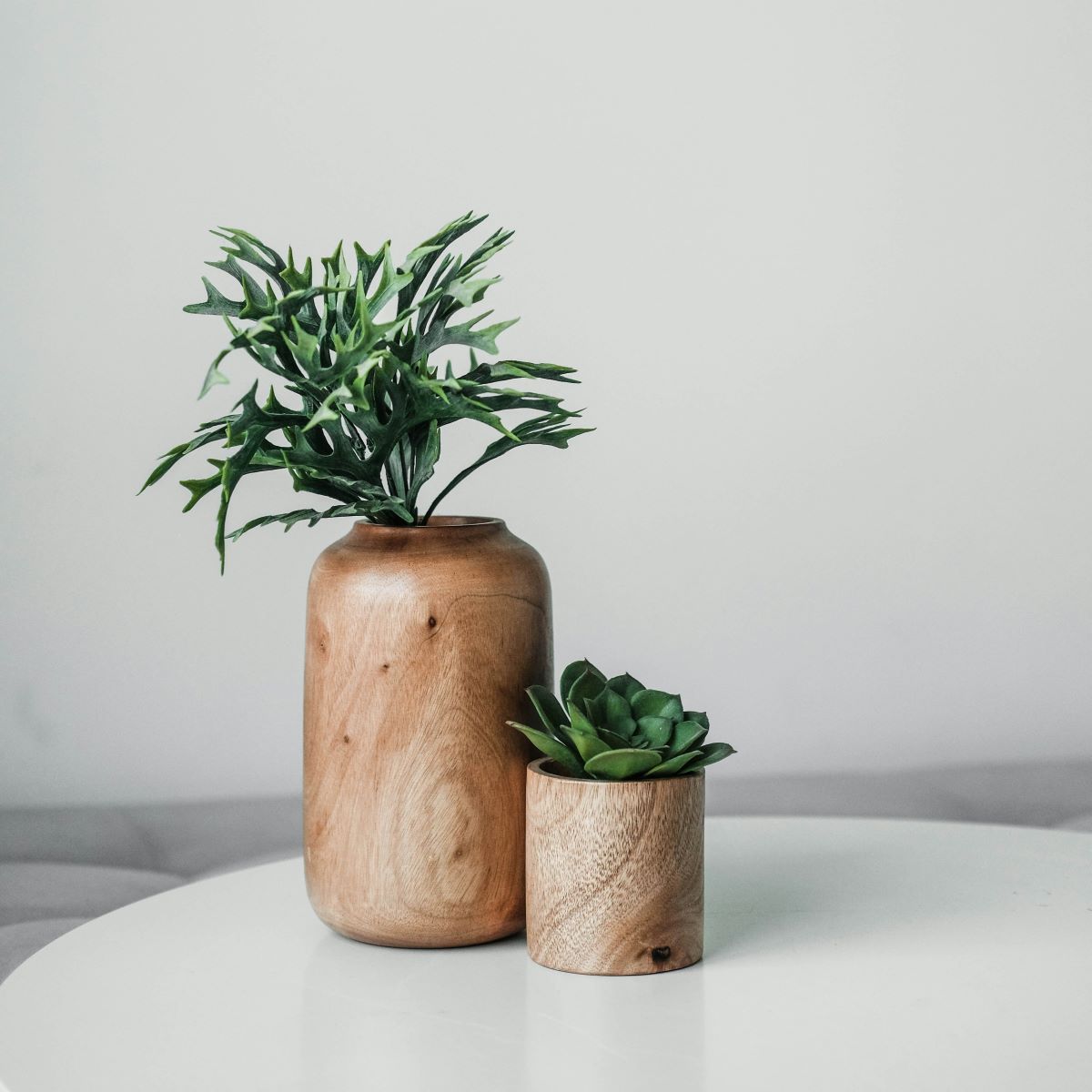 Make a vase of wood. FOF København og Nordsjælland.