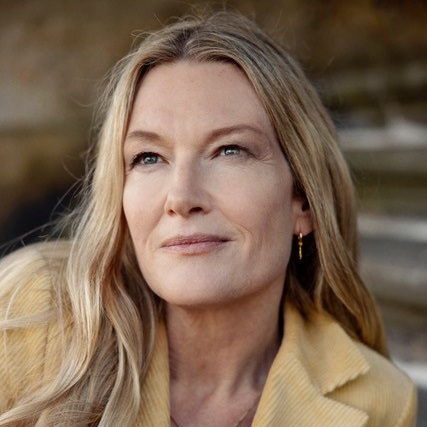 Forfatter Anne-Grethe Bjarup Riis underviser hos FOF København – foto Isak Hoffmeyer