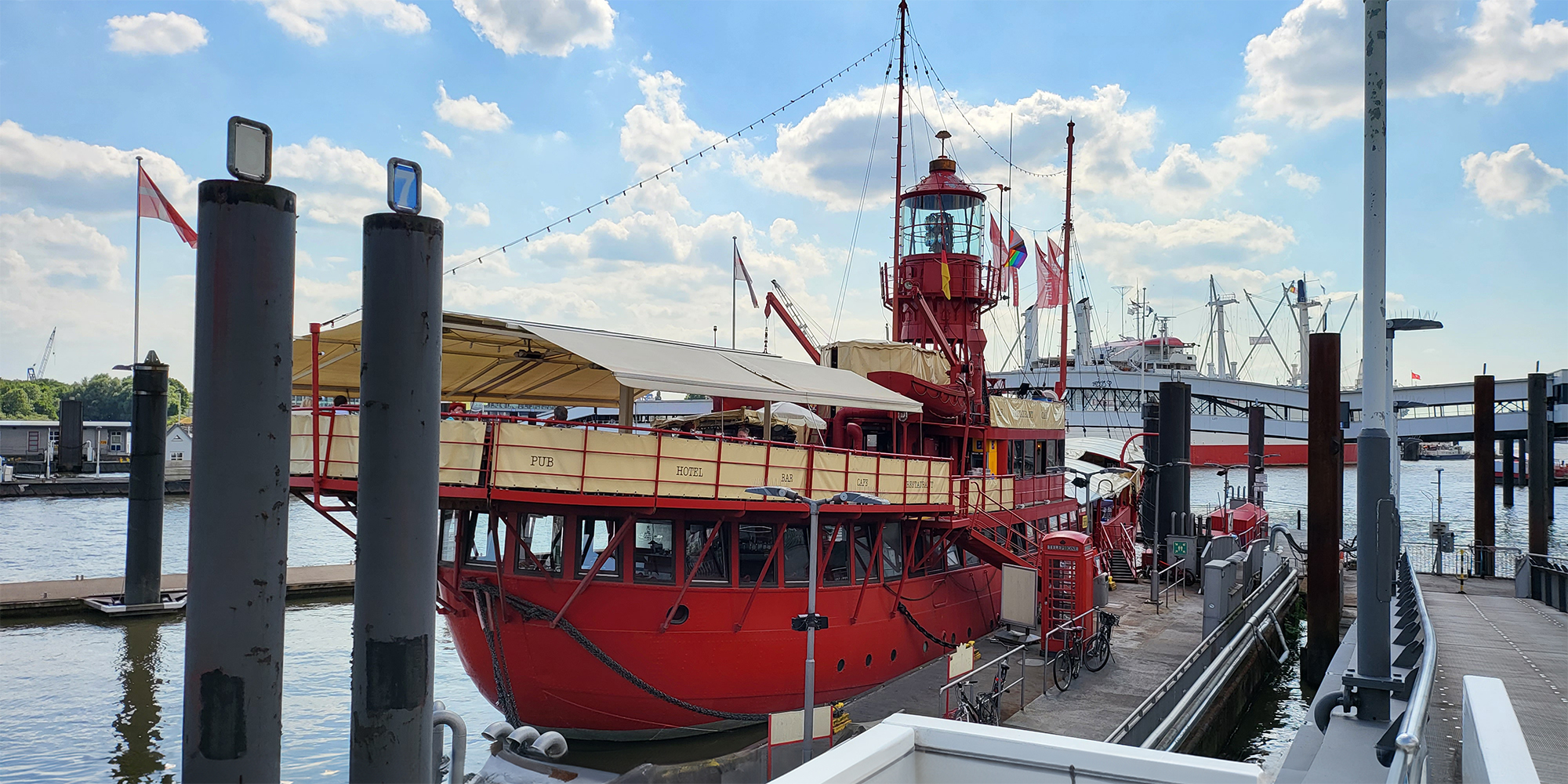 Barkassen på Hamburg havn (juni 2022)